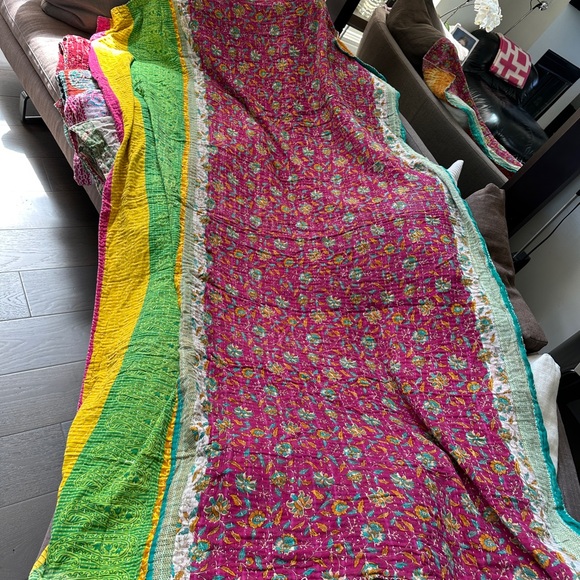 More 💛🩷Beautiful handmade quilts. 100% cotton. One of a kind 💖 Blankets💫 - Picture 3 of 16